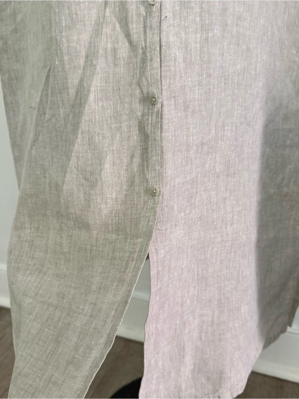 Eileen Fisher Sleeveless Button-Down Organic Linen Gauze Long Shirt / Tunic - Picture 5 of 11